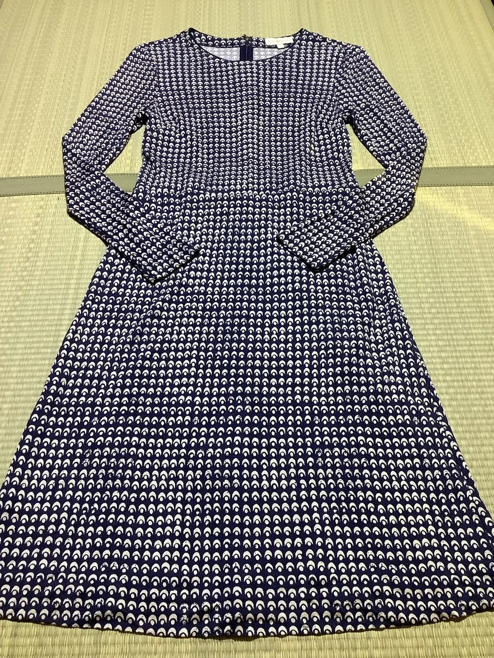 Tory Burch Moon And Dots Shift Dress Size Medium style 32132418 100% Silk A-line
